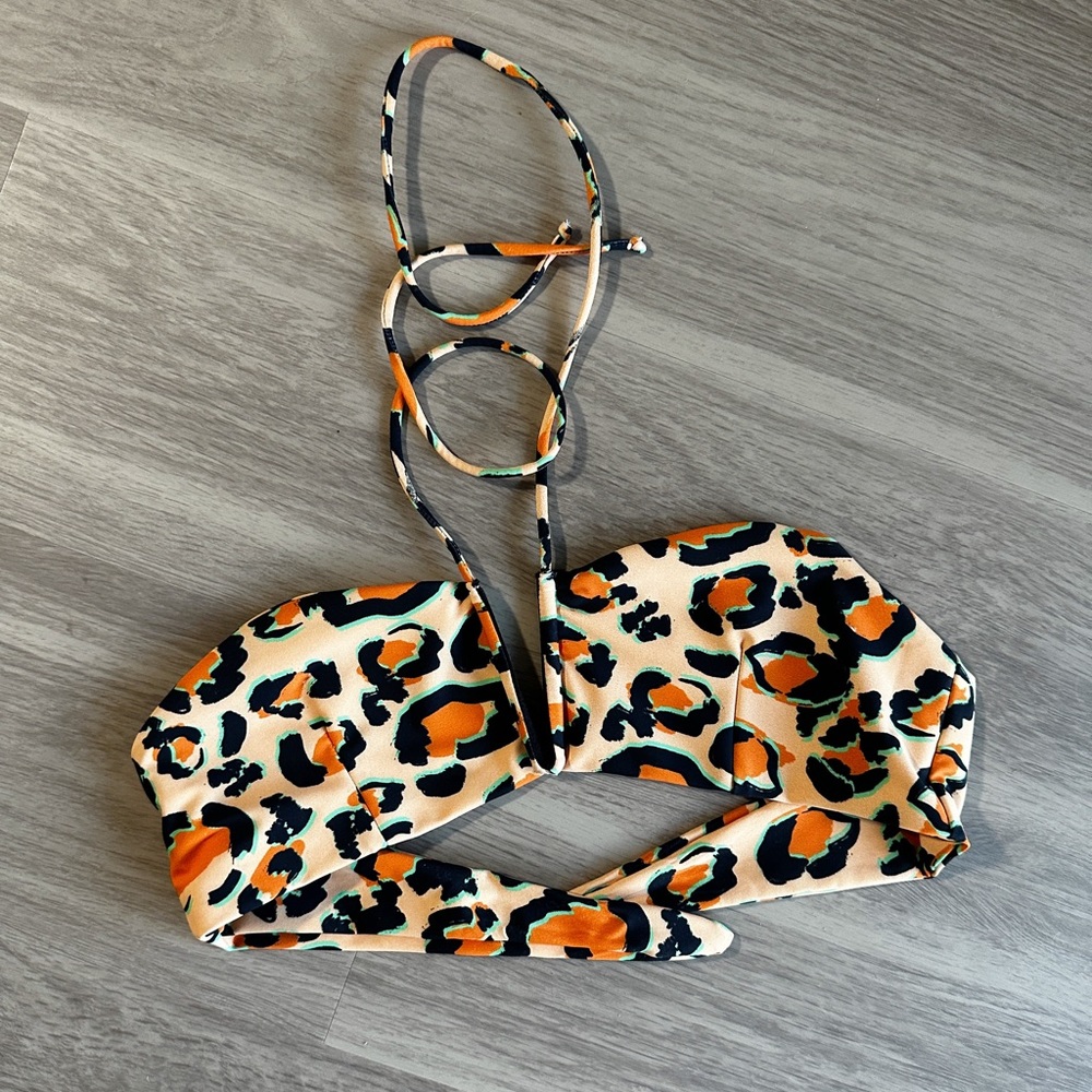 Skatie Swim Luli Bikini Top Carlsbad sz Small Leopard Cheetah NEW